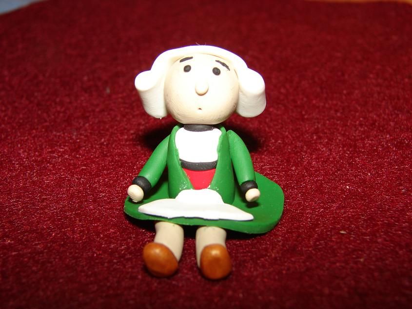 Figurine Bécassine et le cadeau